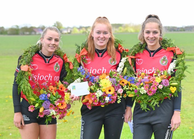 Louise Krol en haar maten de sterksten in Nijewier