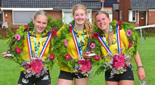 Meisjes Balk winnen NK