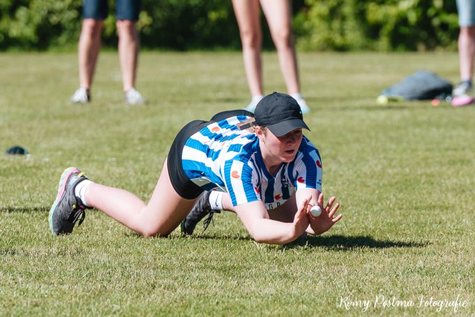 De loting voor het NK meisjes in Peins