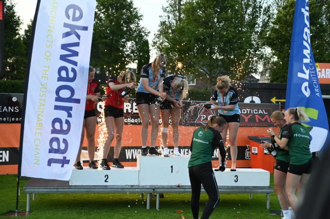 Sjanet Wijnia koningin van de Stienzer keatsdagen