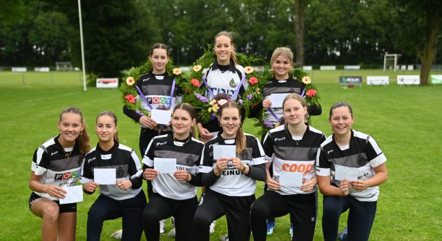 Partuur Dido Iedema pakt de krans bij de meisjes B in Arum