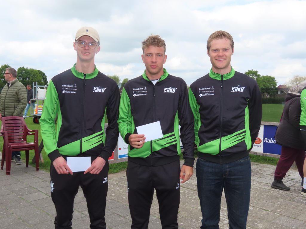 Grou 10 mei 2026 heren 2e klasse vf derde prijs - kaatsnieuws.com Wiebe van Wier (Peins) | Klaas Jan Oosterbaan (Sneek) | Rick Alberda (Harlingen)