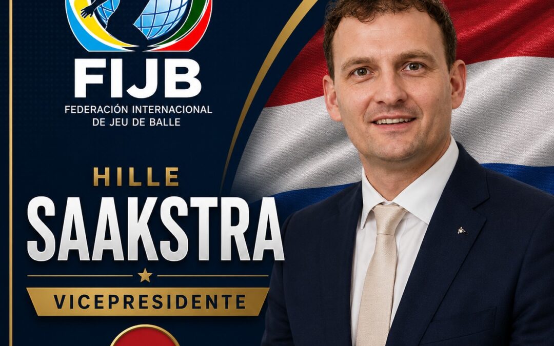 Cartel de campaña con Hille Sakstra como Vicepresidente de FIJB, fondo con la bandera de los Países Bajos y el logo de la federación a la izquierda.