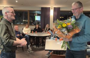 Jan de Groot benoemd tot erelid van KF St.-Anne / Drie Spul Is Út Jan de Groot is erelid