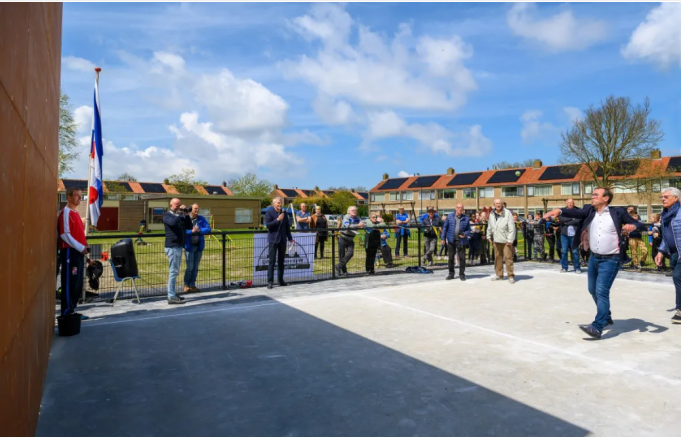 Kaatsmuur verdwijnt uit Oosterpark in Harlingen vanwege gevulde condooms