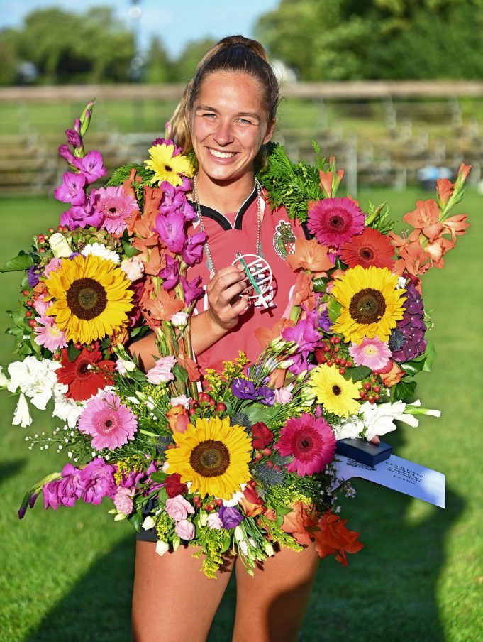 Deze parturen plaatsen zich rechtstreeks voor de Froulju’s PC