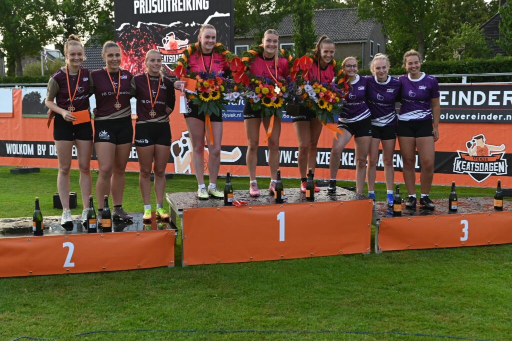 Stiens _dames - kaatsnieuws.com Winnaars hoofdklasse dames Stiens