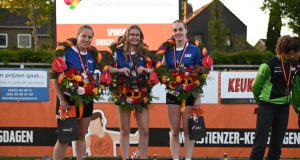 De winnaars van de Dames Hoofdklasse bij de Stienzer keatsdagen