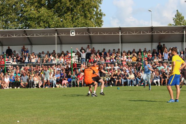 LIVE! De 123e Freulepartij in Wommels. Stiens wint!