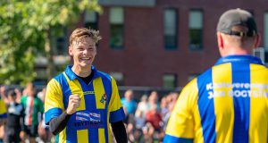 Jan-Tymen Eisma met blessure richting Freulepartij