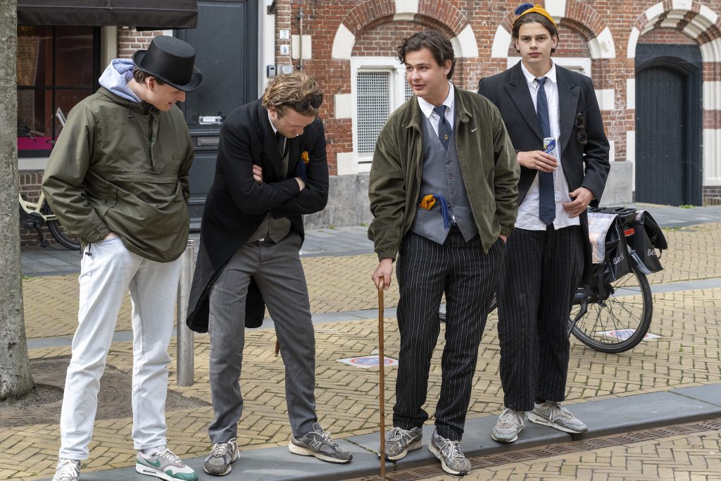 Studentenkaatsen in Franeker - kaatsnieuws.com Studentenkaatsen in Franeker