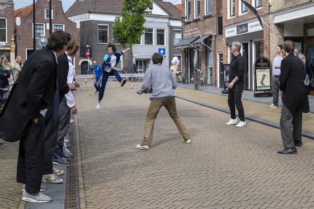 Studentenkaatsen in Franeker - kaatsnieuws.com Studentenkaatsen in Franeker
