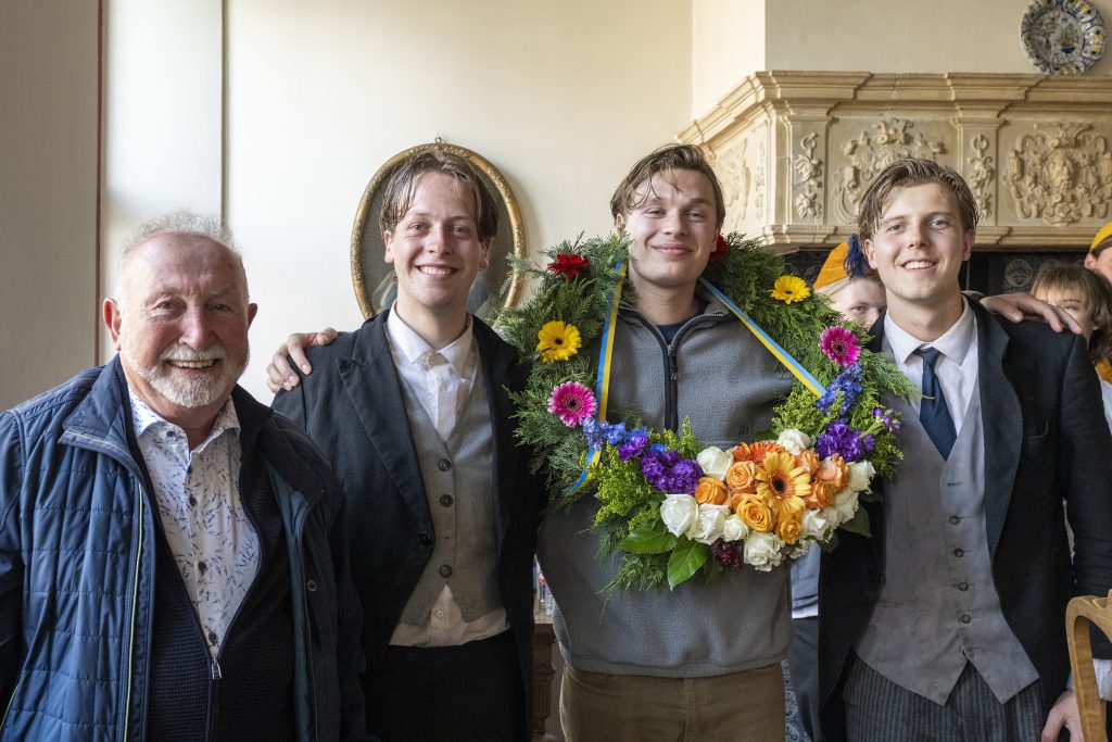 Studentenkaatsen in Franeker - kaatsnieuws.com Studentenkaatsen in Franeker